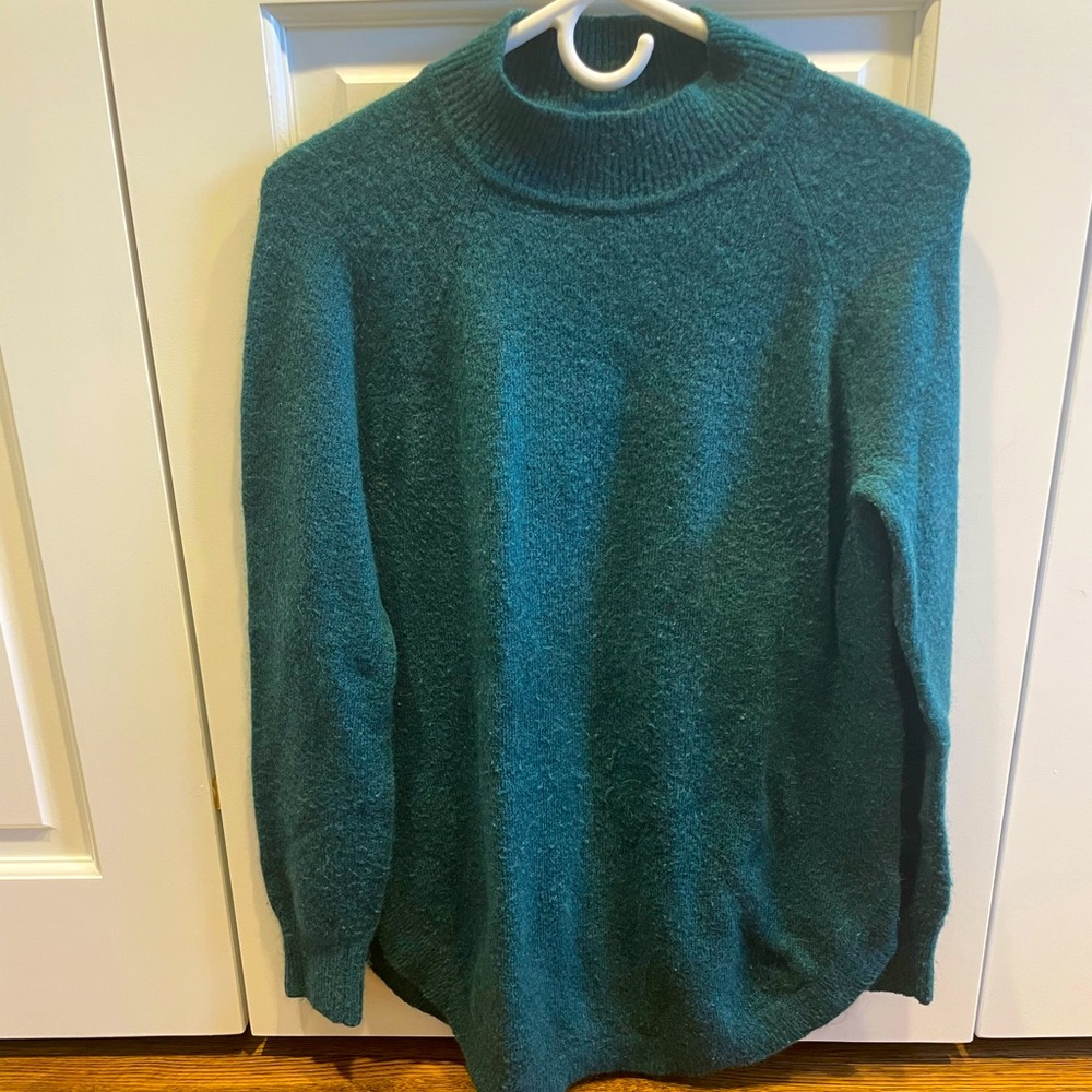 Loft women’s mock neck tunic size M